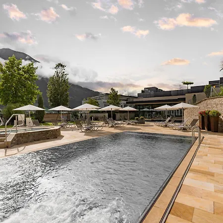 Held Hotel Fuegen