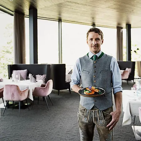 Held Hotel Fuegen