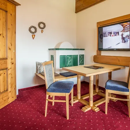 Held Ξενοδοχείο 4*