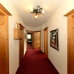 Otel Held Fügen