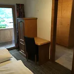 Held 4* Fügen