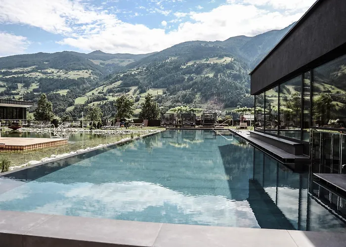 Held - Hotel&spa , 4 Sterne Superior, Zillertal Hotel Fügen