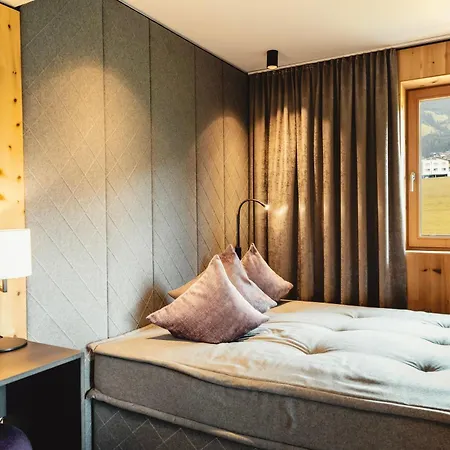 Hotel Held